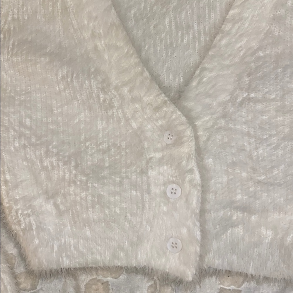 Soft Cropped Sweater - Picture 2 of 4